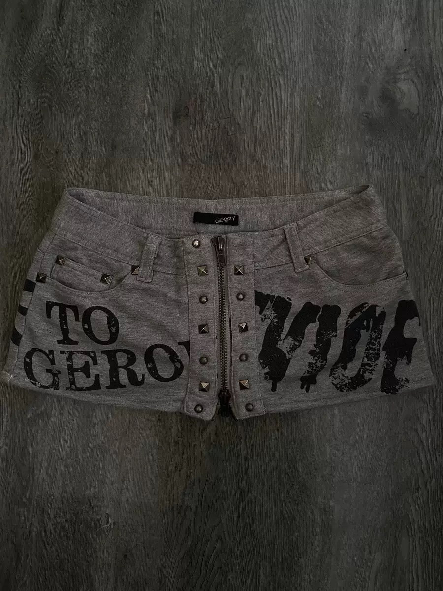 Women’s Y2K Graphic Mini Skort with Studded Zipper
