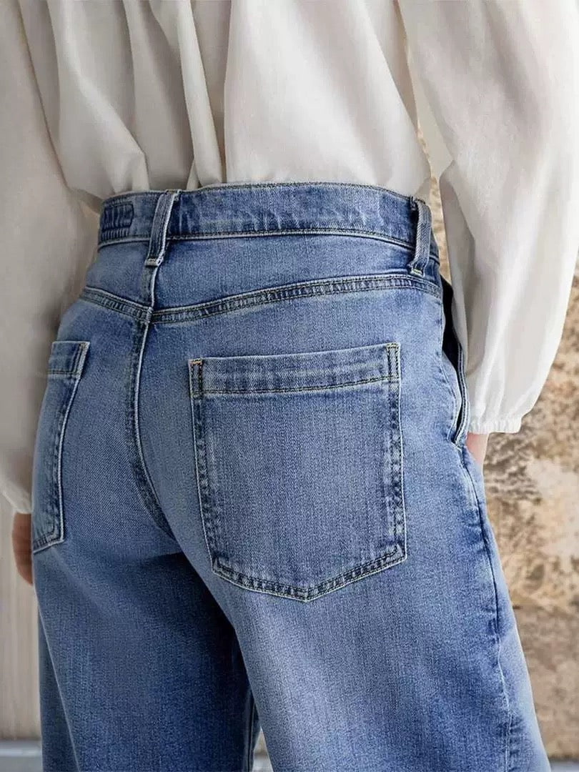 Women’s High-Waisted Wide-Leg Jeans