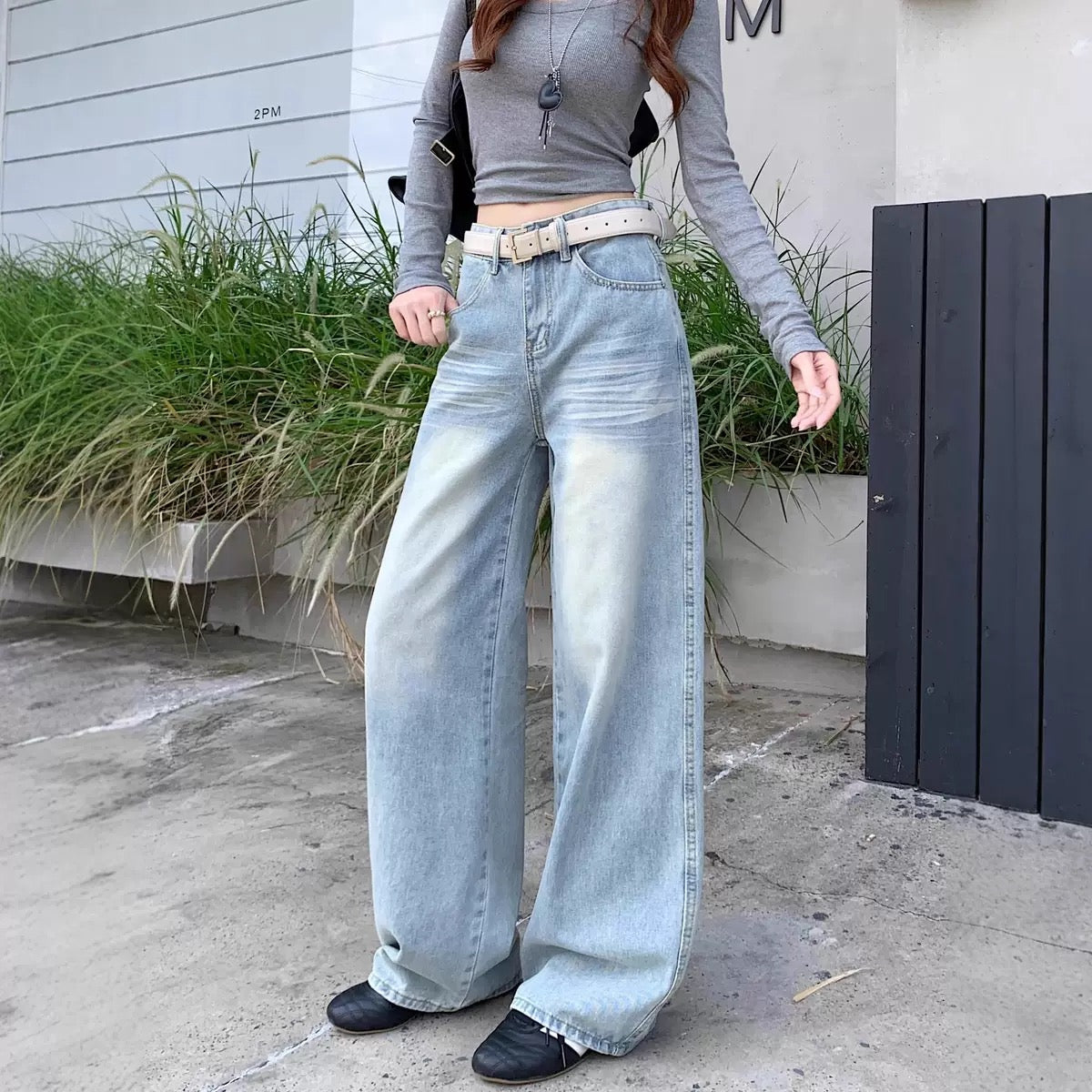 Women’s High-Waisted Oversized Wide-Leg Jeans