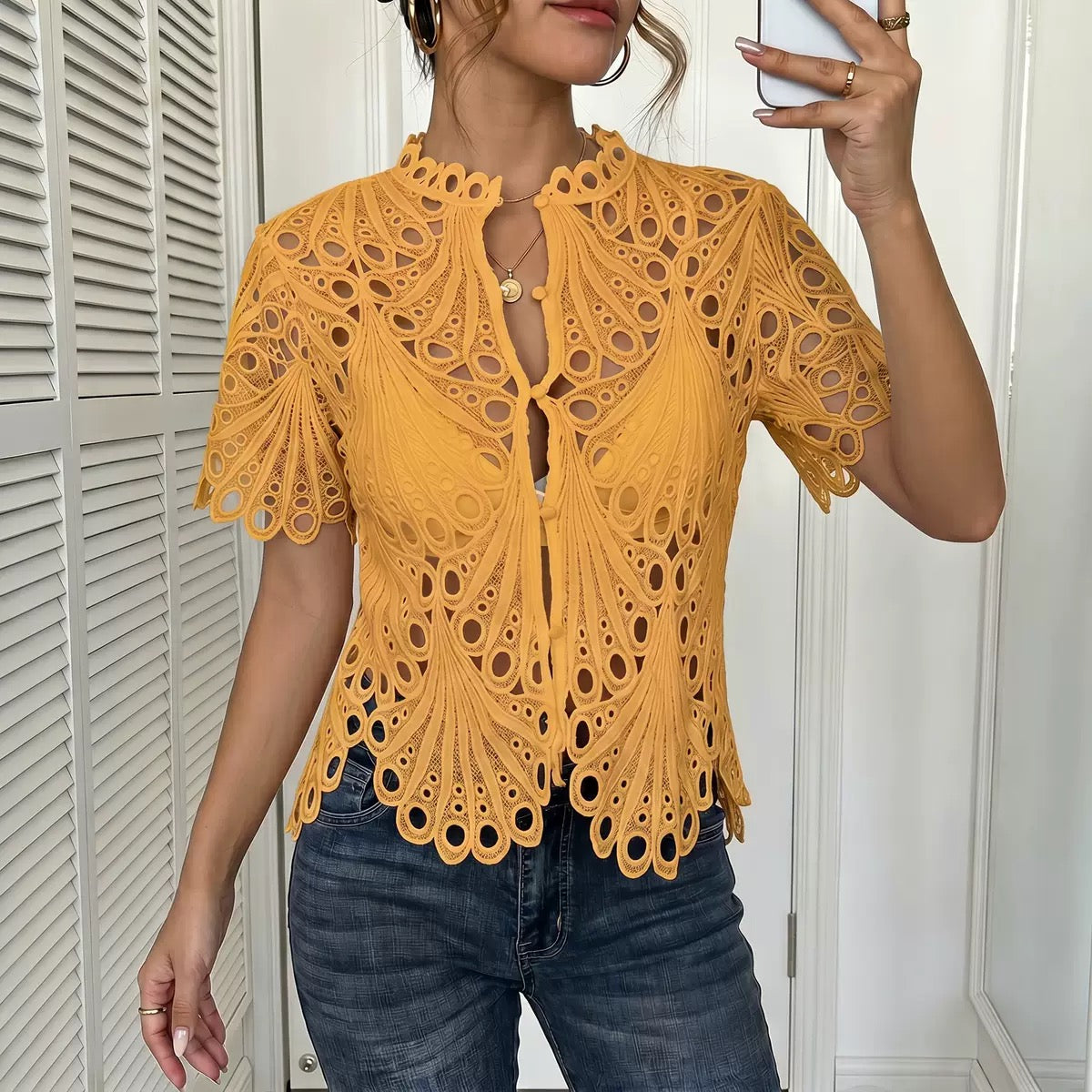 Women’s Elegant Hollow-Out Lace Blouse