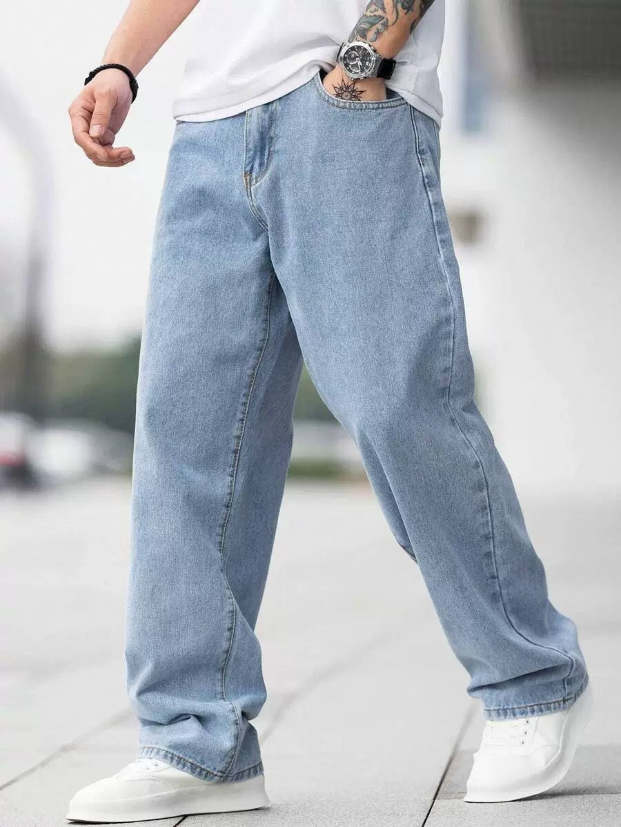 TJ Luxe Men’s Relaxed Light-Wash Baggy Jeans